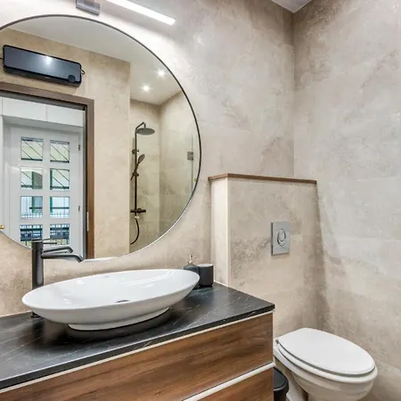 Mega - Elegance - No Deposit Needed Appartamento