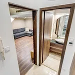 Mega - Elegance - No Deposit Needed 아파트